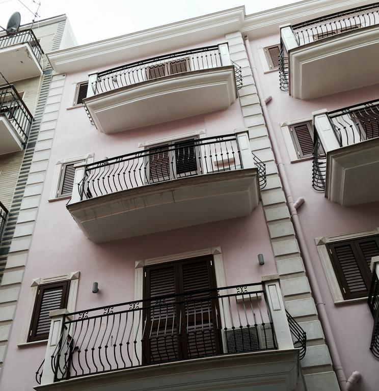 Palazzo Eliss Bed & Breakfast Маргерита ди Савоя Екстериор снимка