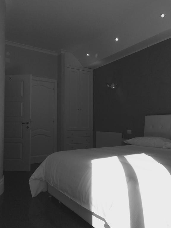 Palazzo Eliss Bed & Breakfast Маргерита ди Савоя Стая снимка
