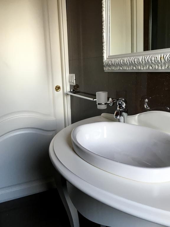 Palazzo Eliss Bed & Breakfast Маргерита ди Савоя Екстериор снимка